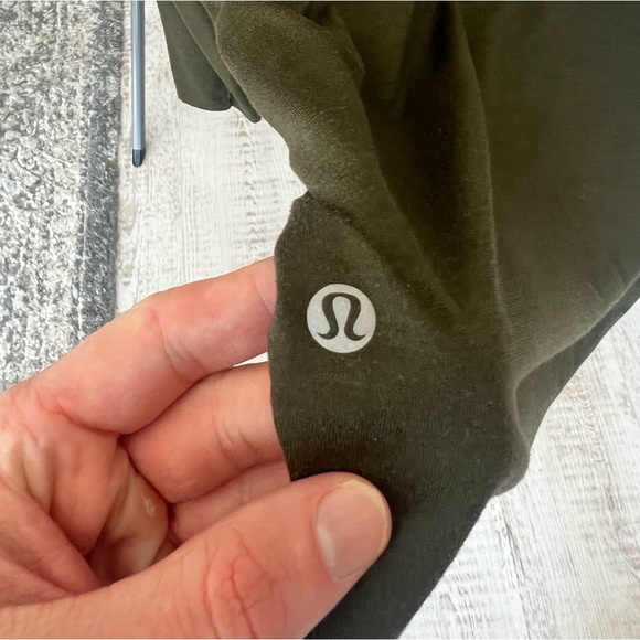 Lululemon long sleeve shirt - Picture 2 of 3